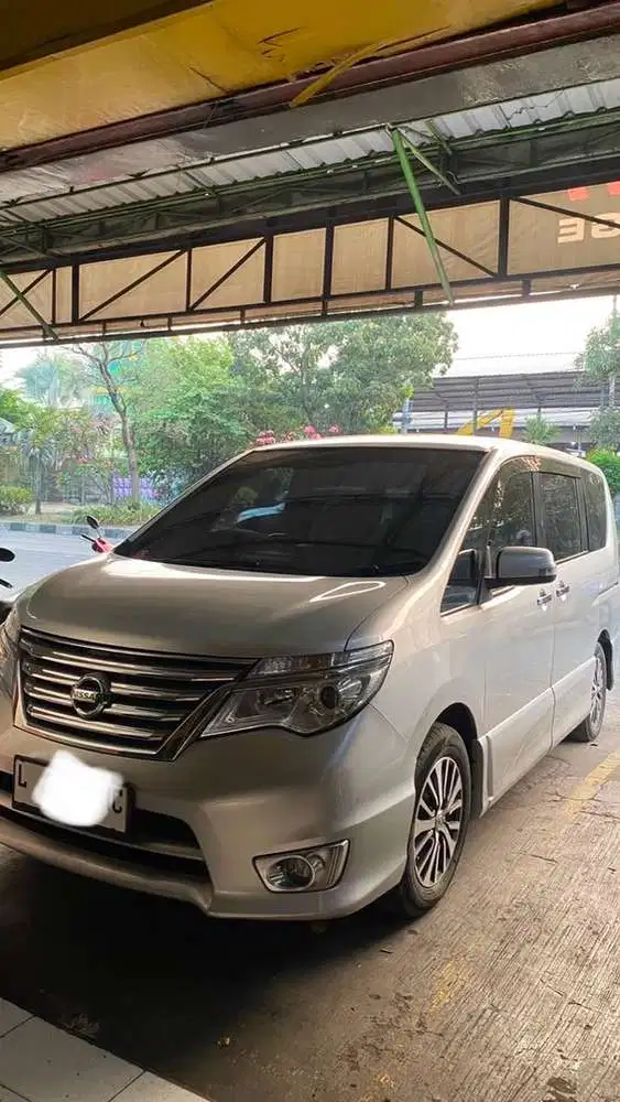 Nissan Serena 2015 Bensin