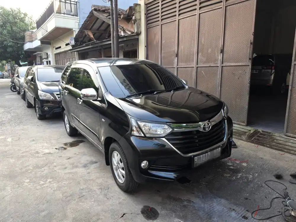 Toyota Avanza Avansa G AT Matic Tahun 2016 Hitam , 2015
