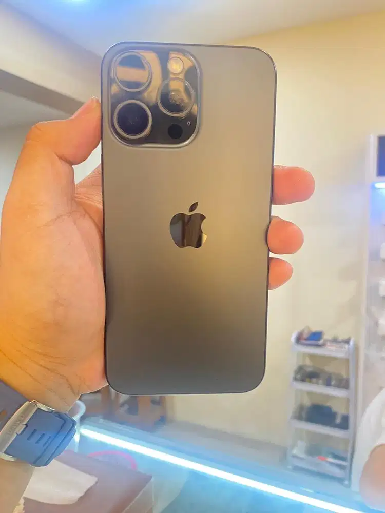Iphone 15 pro max Second
