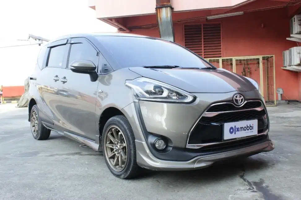 TDP 9, JT Toyota Sienta 1.5 Q Bensin-AT Coklat 2017