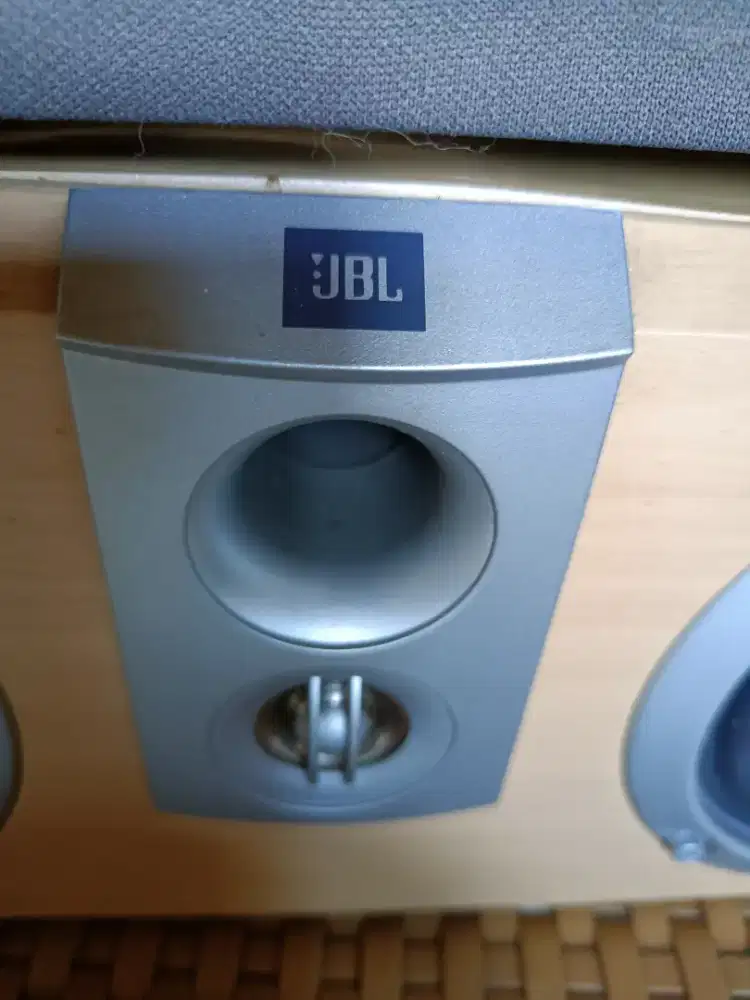 JBL speaker Center speaker pasif