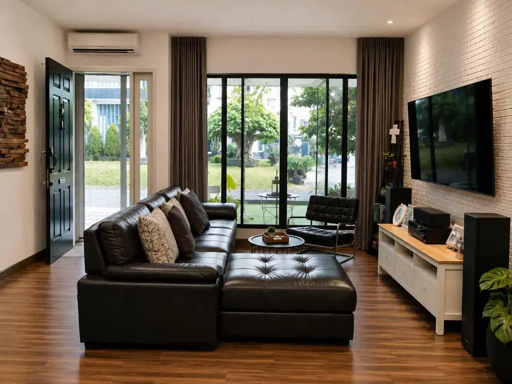 DISEWAKAN TAHUNAN - Rumah Premium di GADING SERPONG - BARU RENOV