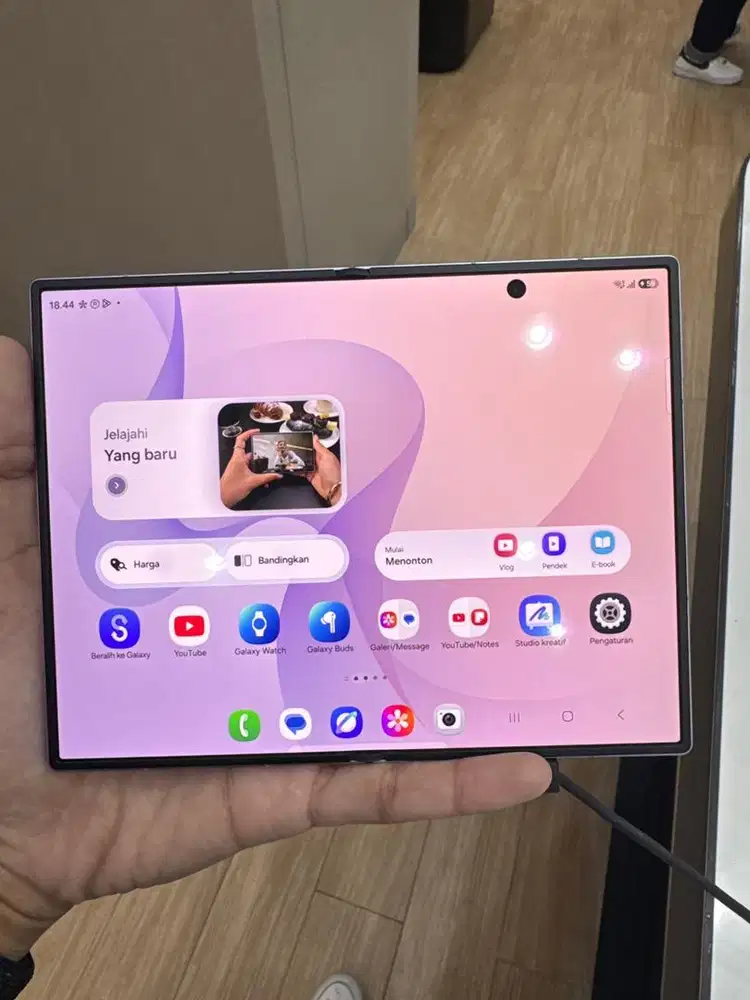 Samsung Galaxy Fold 8 Lavender ram 12gb /512gb. Bisa cicilan tanpa CC