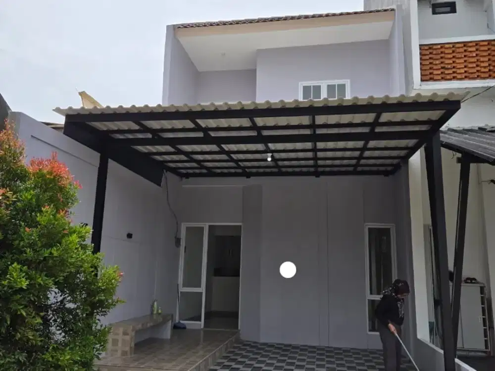 DISEWAKAN RUMAH 2 LANTAI SIAP HUNI DI MUTIARA GADING CITY BEKASI