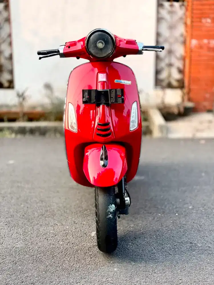 VESPA PRIMAVERA 150 IGET 2016 MERAH - TERMURAH SEINDONESIA