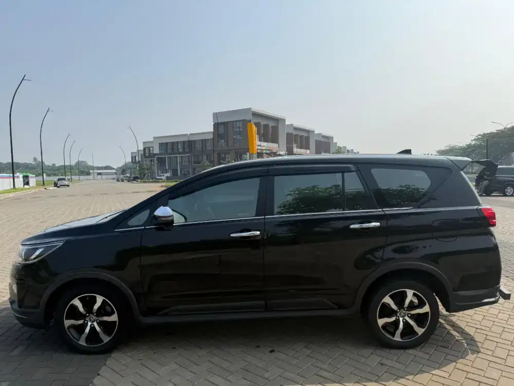 For sale Innova Venturer Diesel 2021