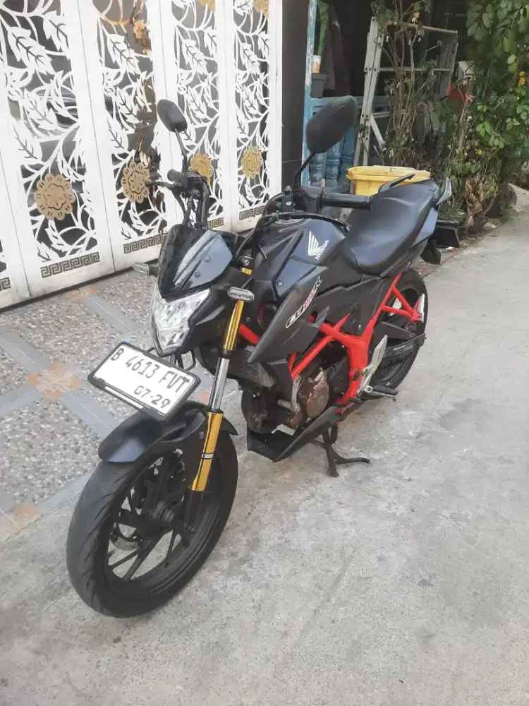 Honda CB LED 150 R 2018 ss lengkap mesin bagus plat Bekasi Kabupaten
