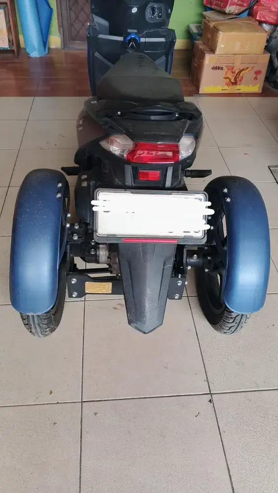 Roda Tambahan Motor