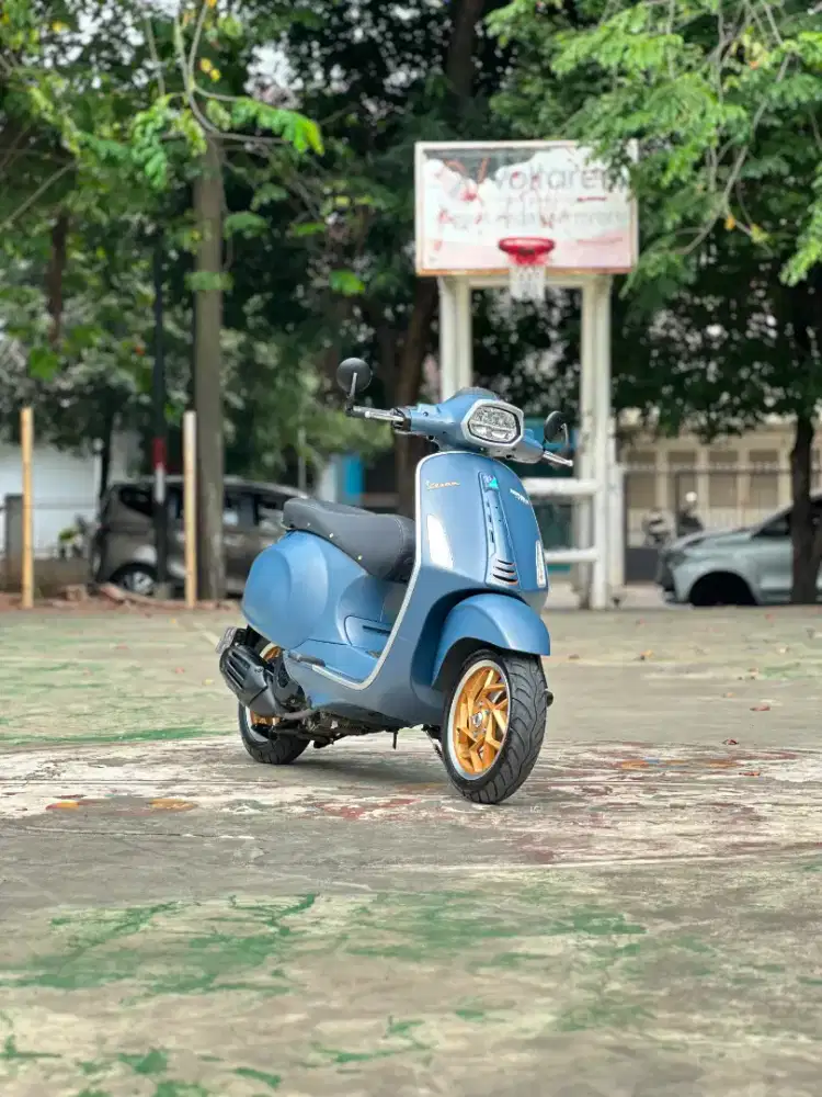 VESPA SPRINT OFFICINA 8 SERIES 150 IGET ABS LED TH 2025 LIKE NEW!