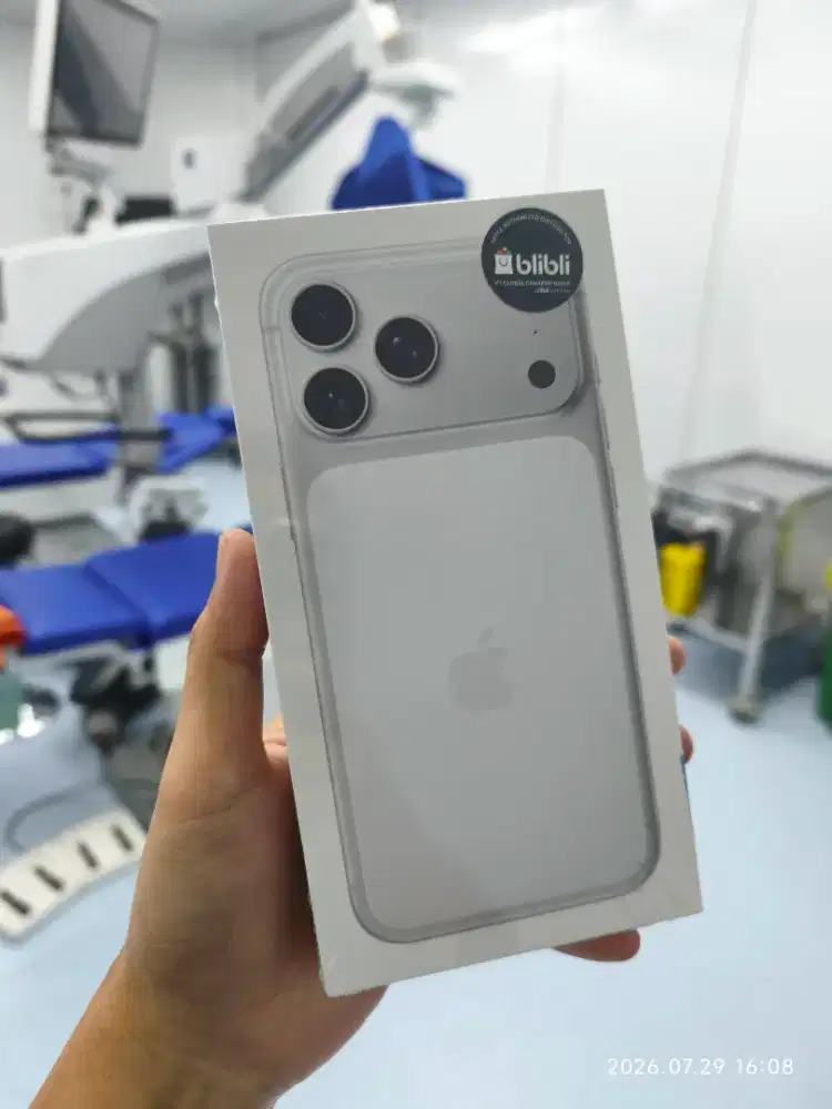 iPhone 17 ProMax silver 256gb baru garansi resmi ibox
