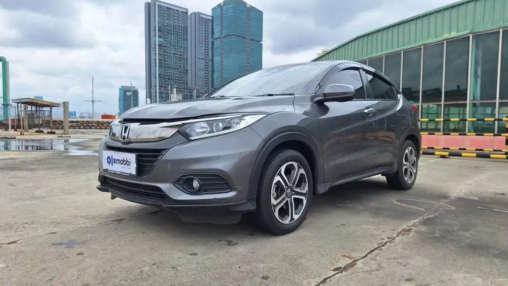 TDP 1 JUTA Honda HR-V 1.5 E Bensin-AT 2018 Abu-Abu CSZRB
