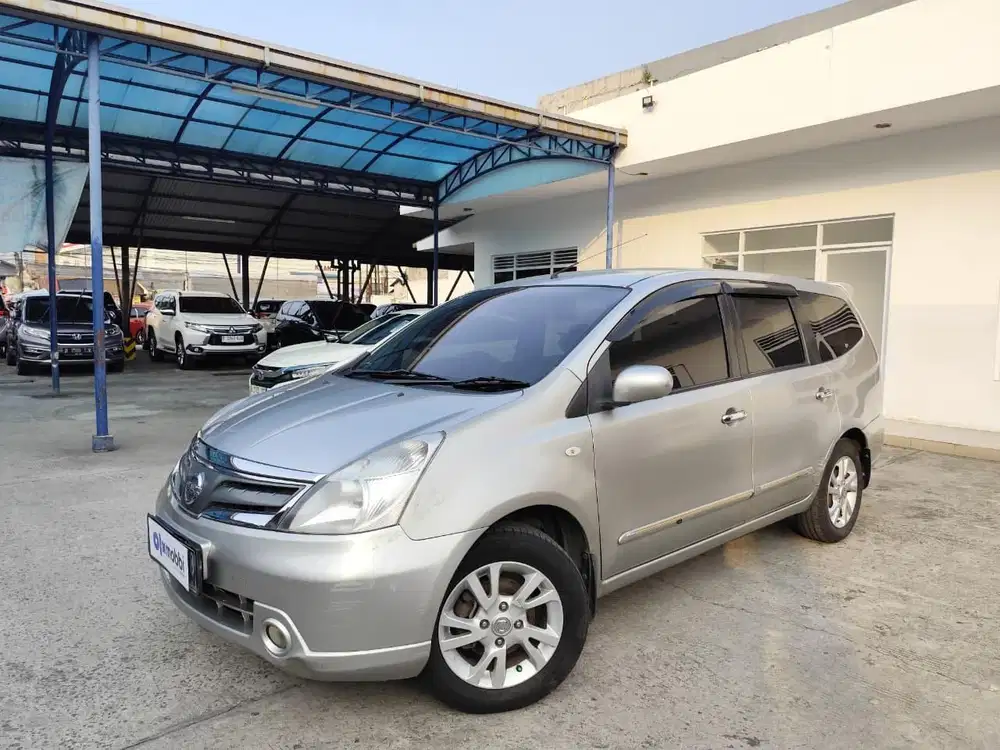 TDP 1 JUTA Nissan Grand livina 1.5 XV Bensin-AT 2010 Hitam CFNLF