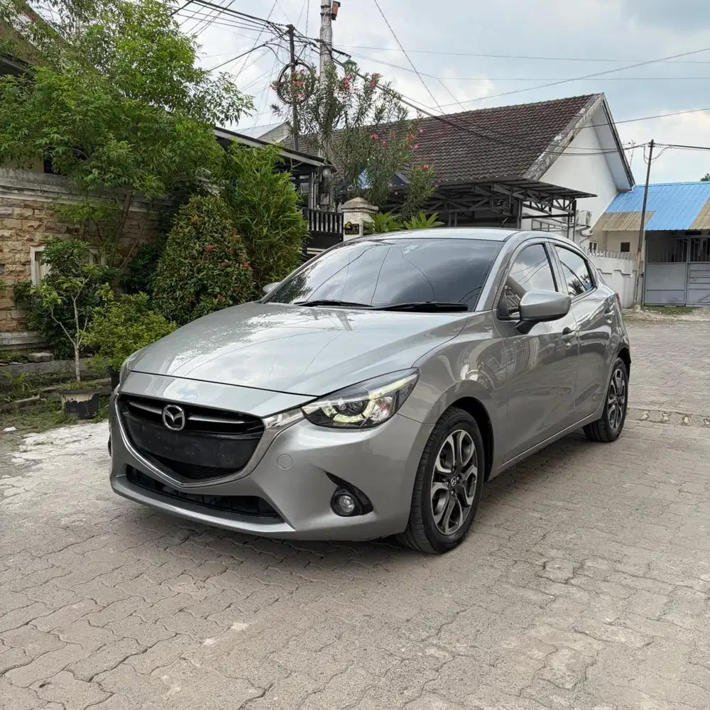 Mazda 2 Skyactiv GT AT 2015