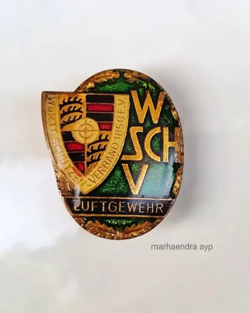 Pin bros lencana Eropa antik kuno vintage jadul