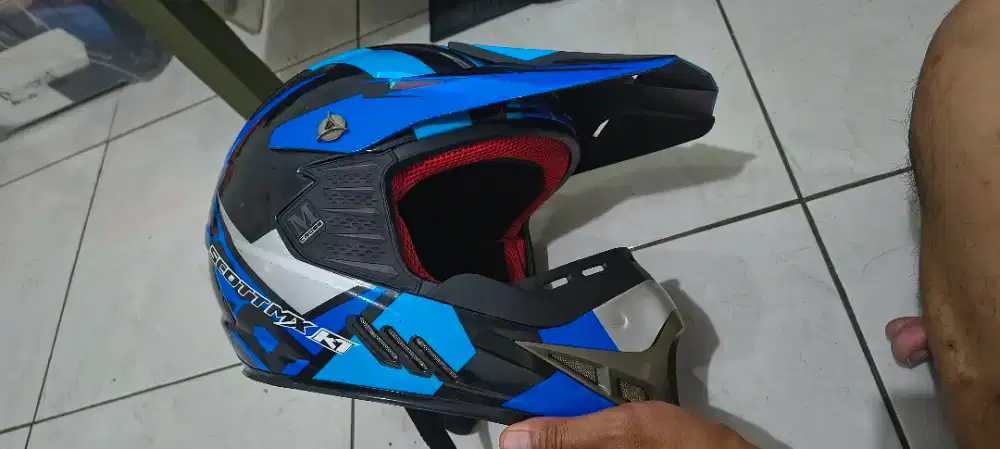 Helm trail anak all size