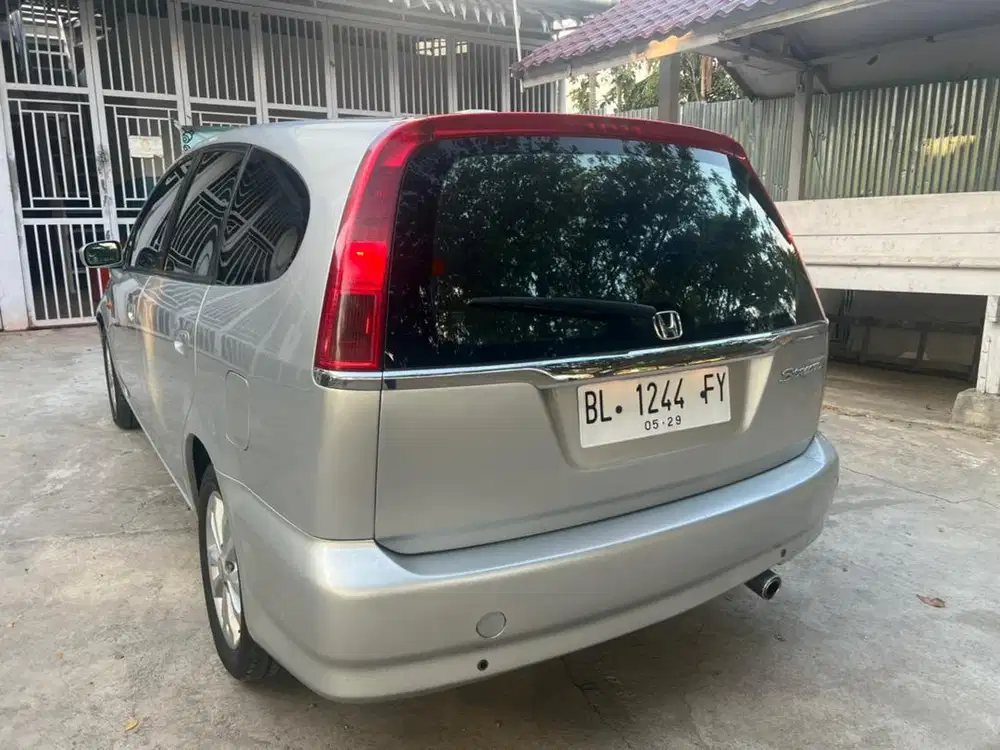 Honda stream 2004 matic