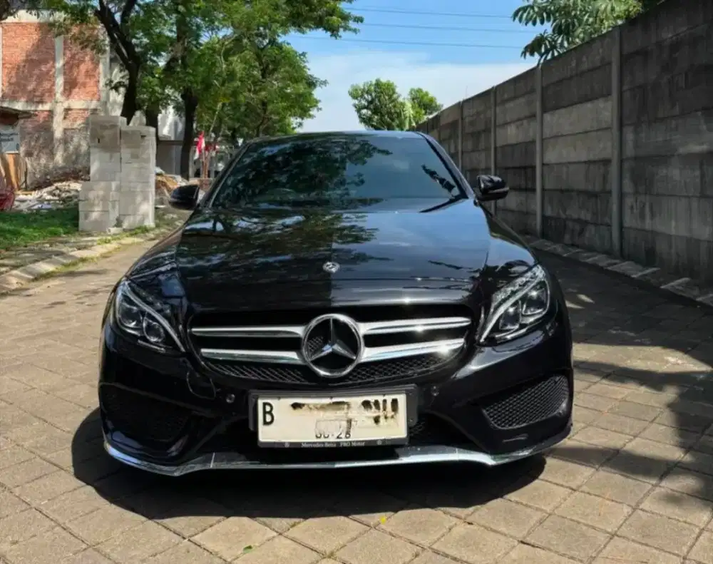Mercedes-Benz C300 2018 Bensin