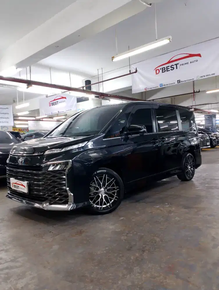 Toyota Voxy 2.0 CVT TSS 2023