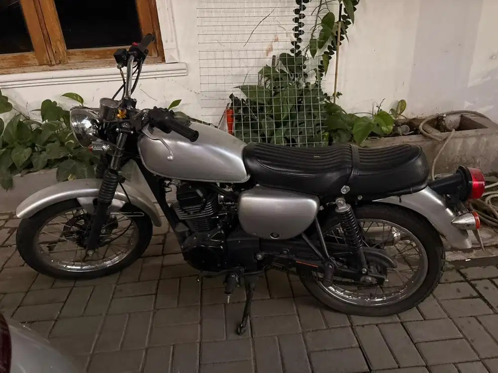 w175se kawasaki tahun 2022