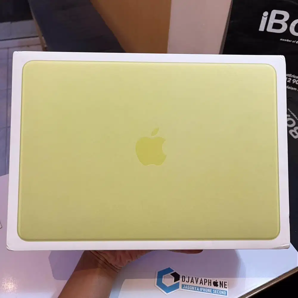 Macbook Neo 13-inch 8GB/256GB NEW Garansi Resmi iBox 1 Tahun