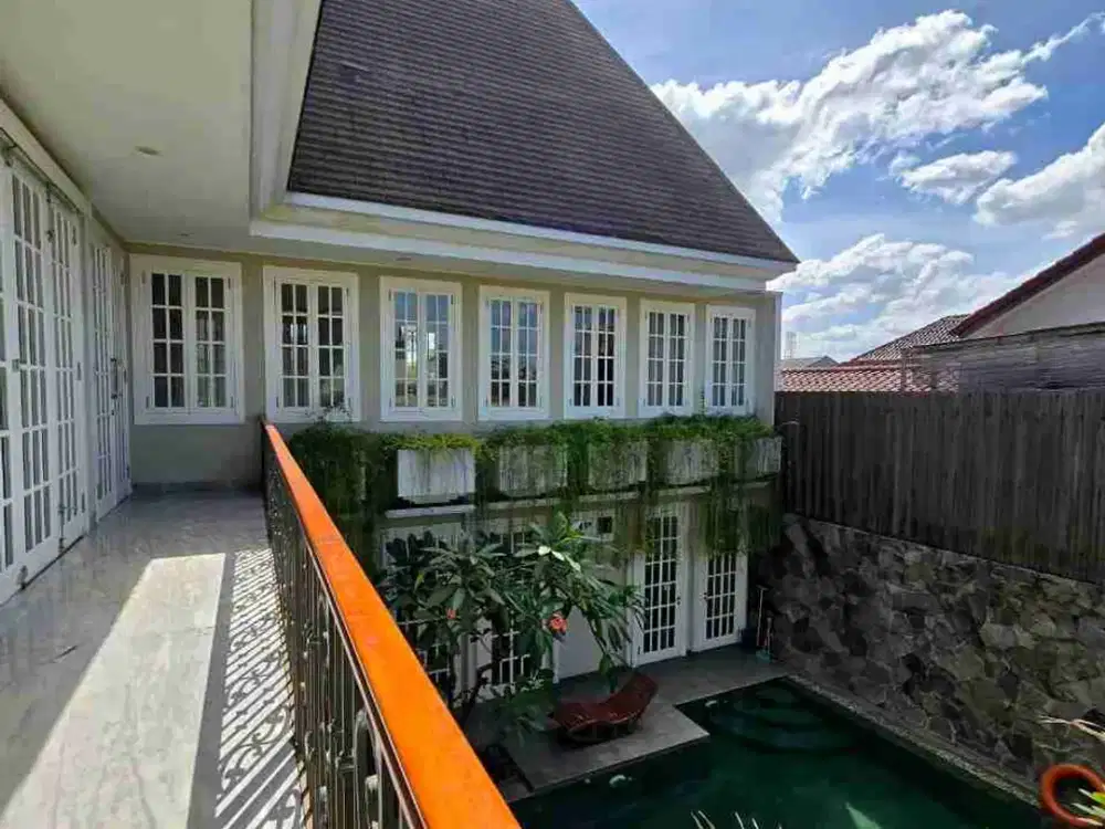 Rumah Mewah Ada Lift-nya Design Scandinavian GERMANY Di Condet Jakarta Timur