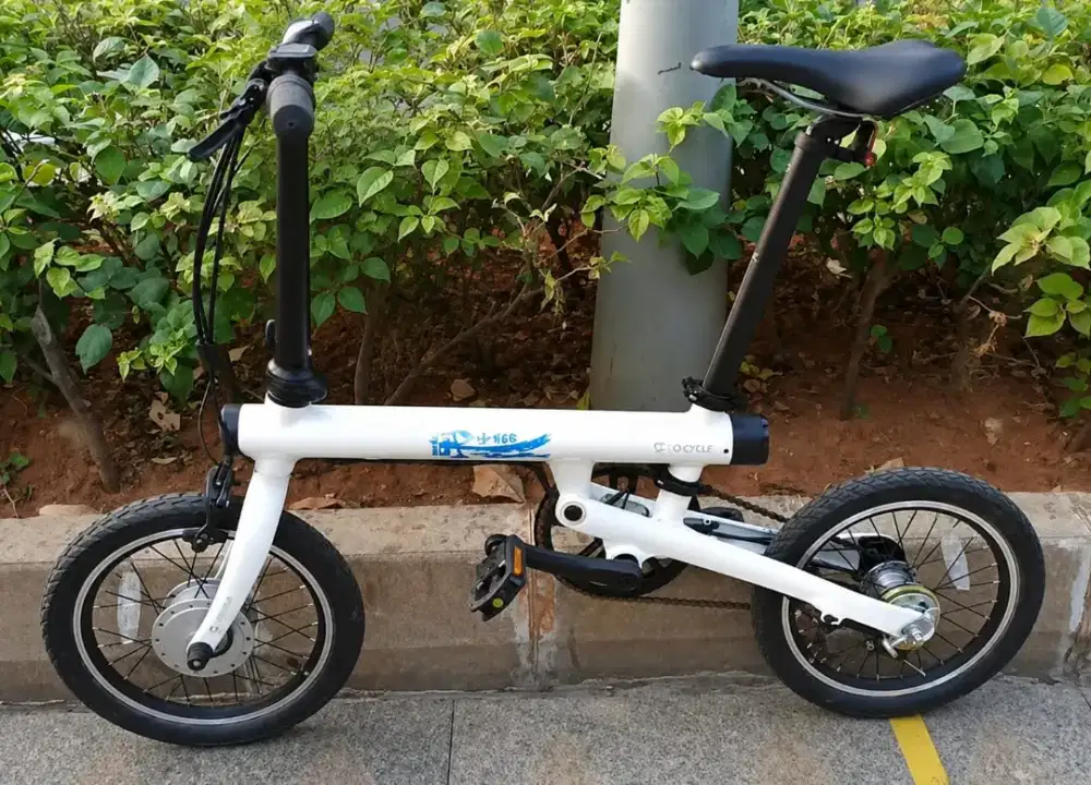 Sepeda lipat listrik qicycle