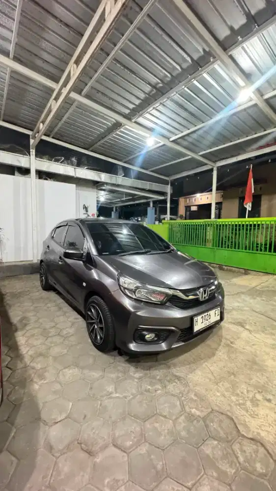 Di jual mobil Honda Brio Satya tahun 2020