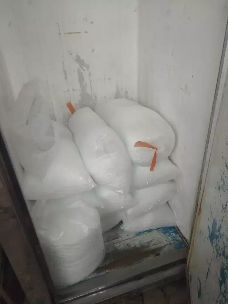 Jual es kristal dan es serut