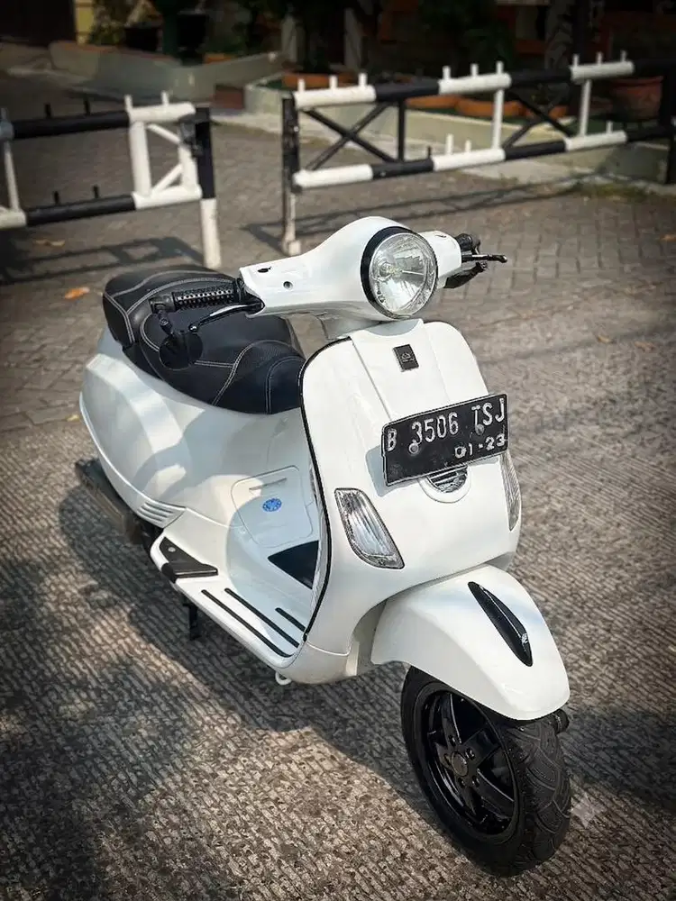 PIAGGIO LX 2V tahunan 2012 sale termurah garansi claim