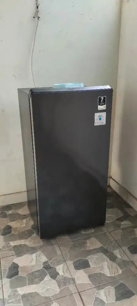 Dijual Cepat Kulkas 1 pintu