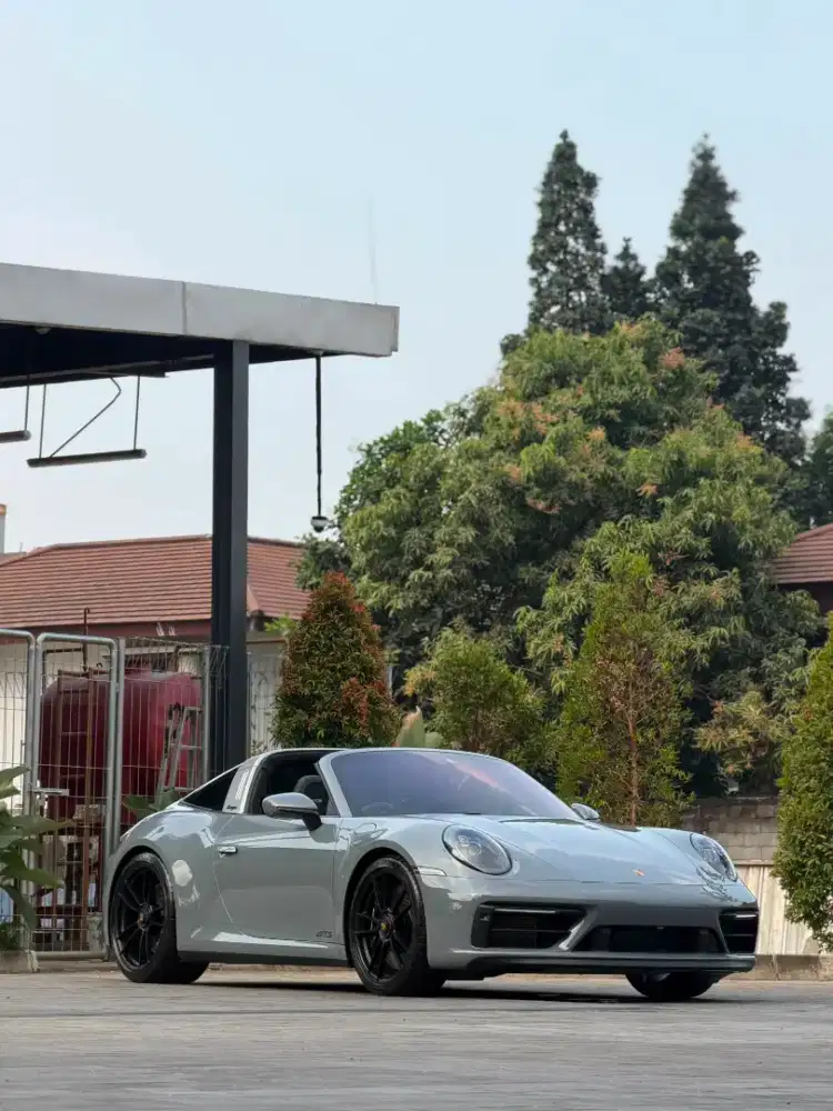 Porsche 911 TARGA 4 GTS (Top Spec)
