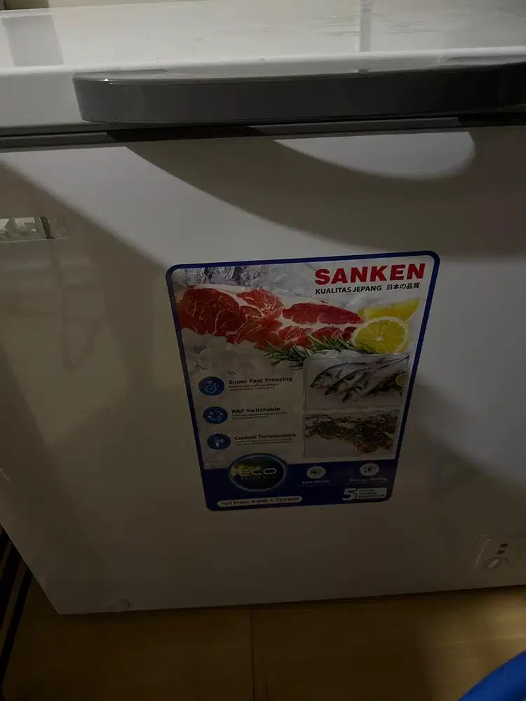 Sanken freezer garansi 5 tahun masih mulus  hanya dipakai 1 bulan