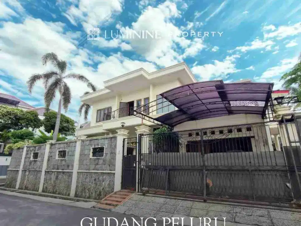 RUMAH HOOK BANGUNAN MODERN DI GUDANG PELURU - TEBET JAKSEL