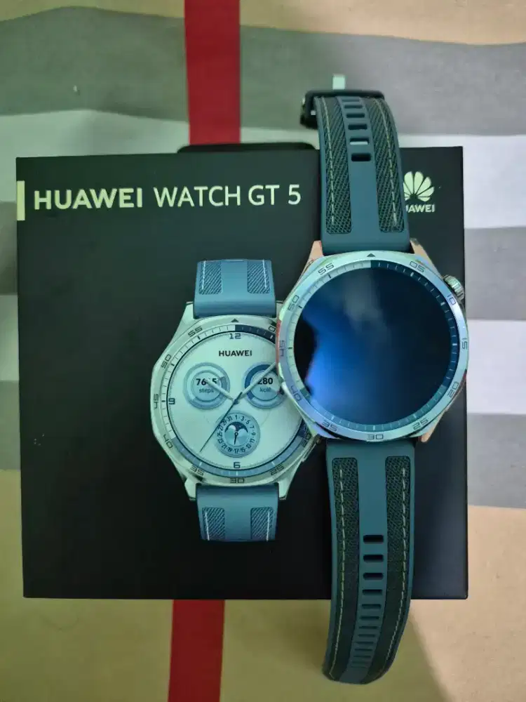 Huawei GT 5 Biru