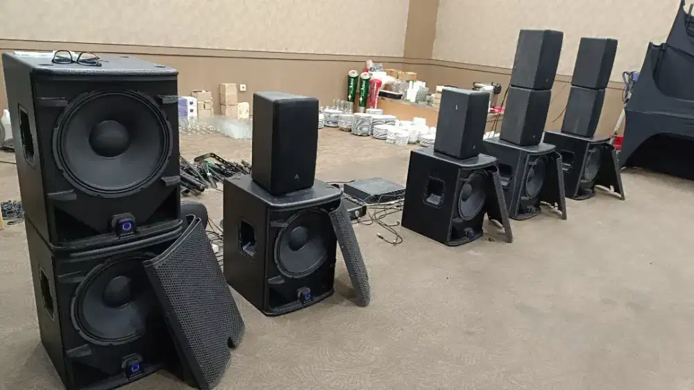 Subwoofer Turbosound IQ 15