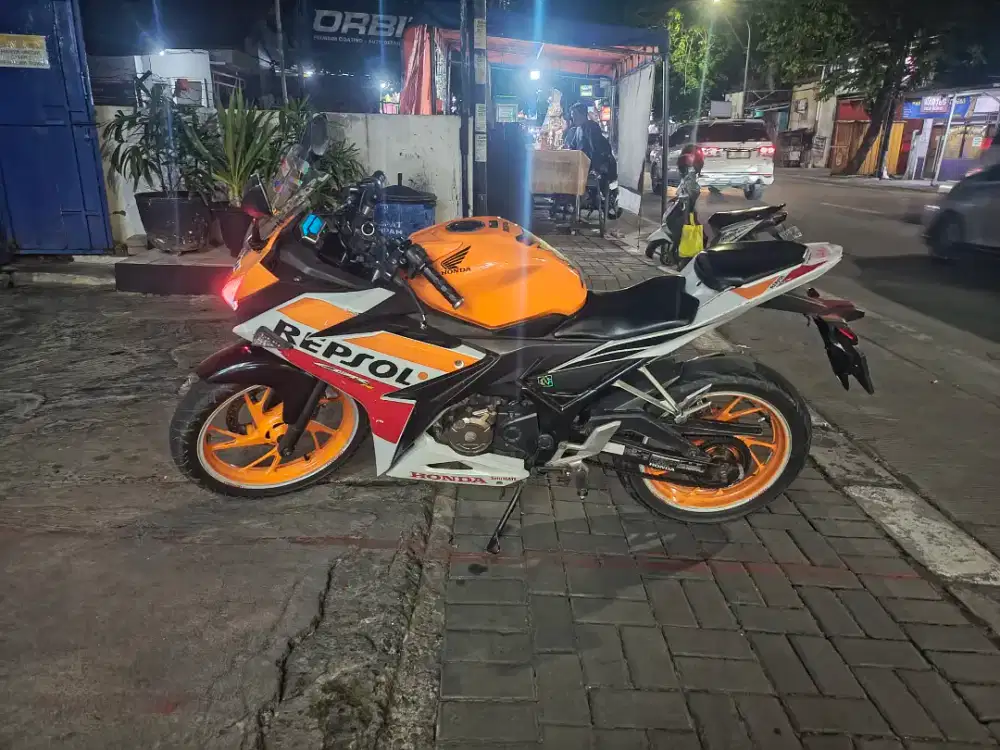 HONDA CBR 150CC REPSOL VERSION MULUS NORMAL LENGKAP MULUS
