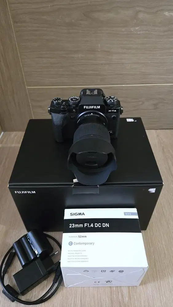 Kamera Fujifilm XT4 + Lensa Sigma f1.4 23mm