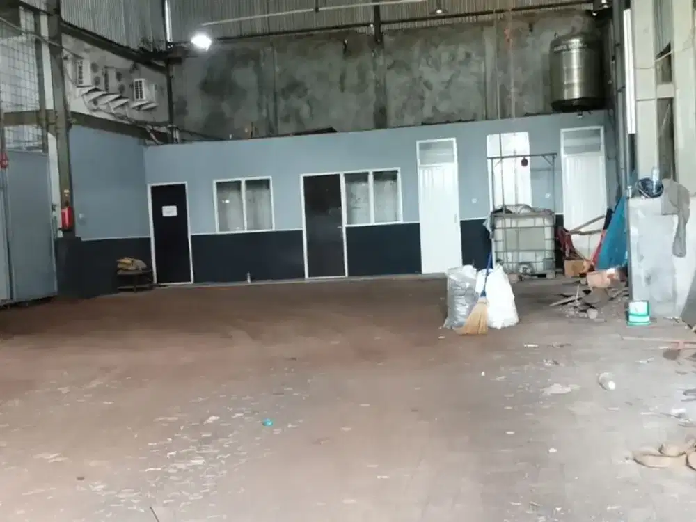 GUDANG GUNUNG ANYAR TAMBAK, AKSES KONTAINER 20 FT