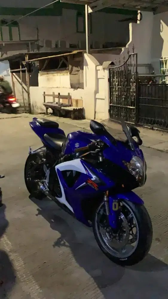 Suzuki GSX 600 R