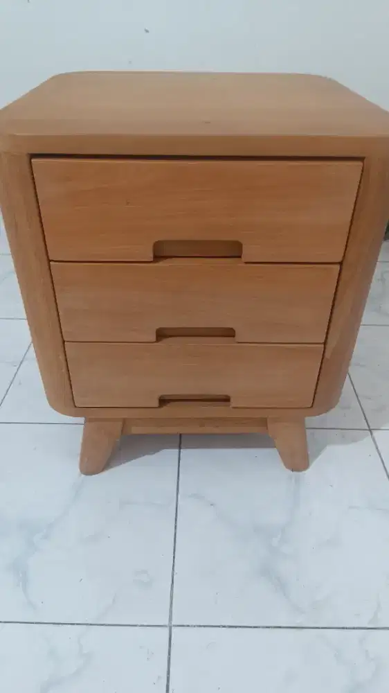 jual rak buku kayu bekas kondisi masih baik