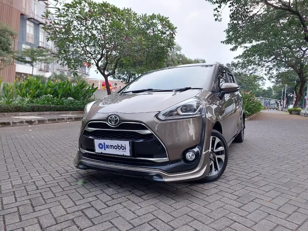 TDP 1 JUTA Toyota Sienta 1.5 Q Bensin-AT 2017 Coklat CSZBB