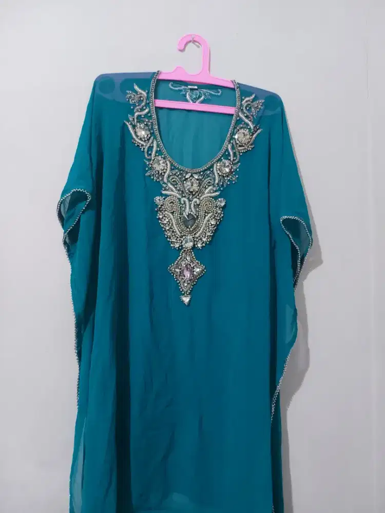 Baju cuma dibeli tapi disimpan saja di koper baju