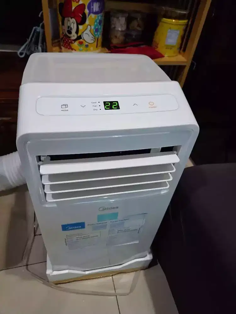 Ac Portable Midea 1/2 PK