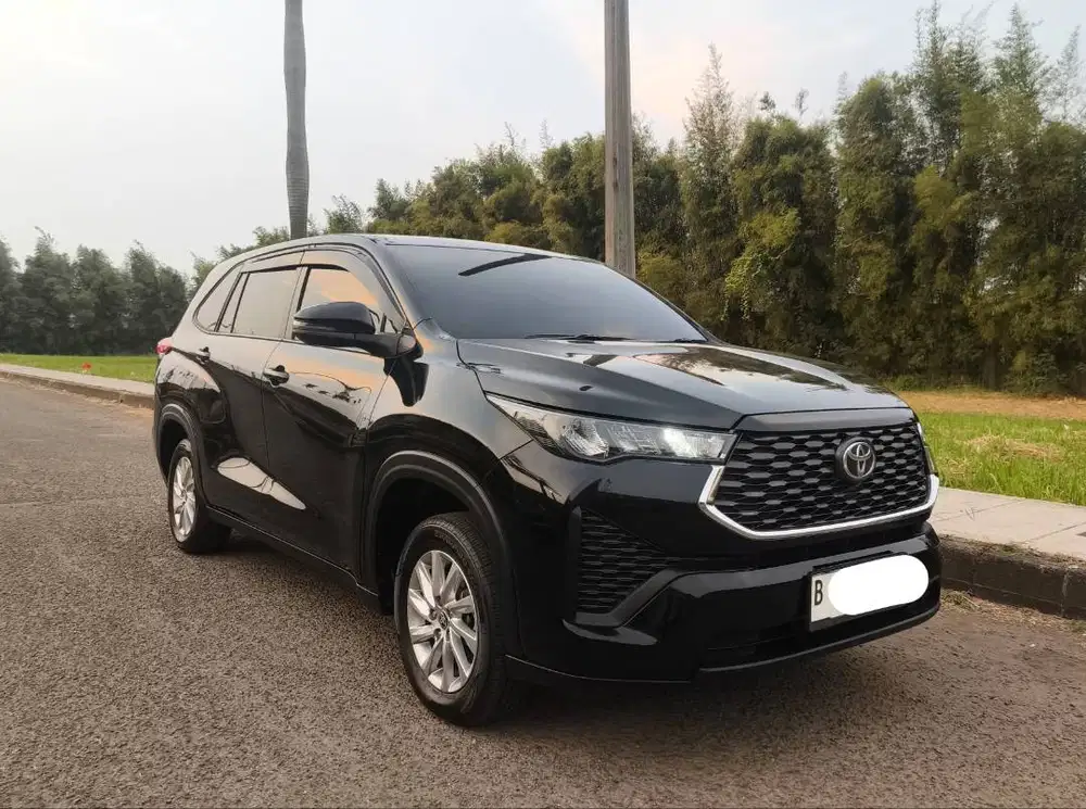 Toyota Innova Zenix G CVT bensin AT 2023 2024 KM 40rb service record