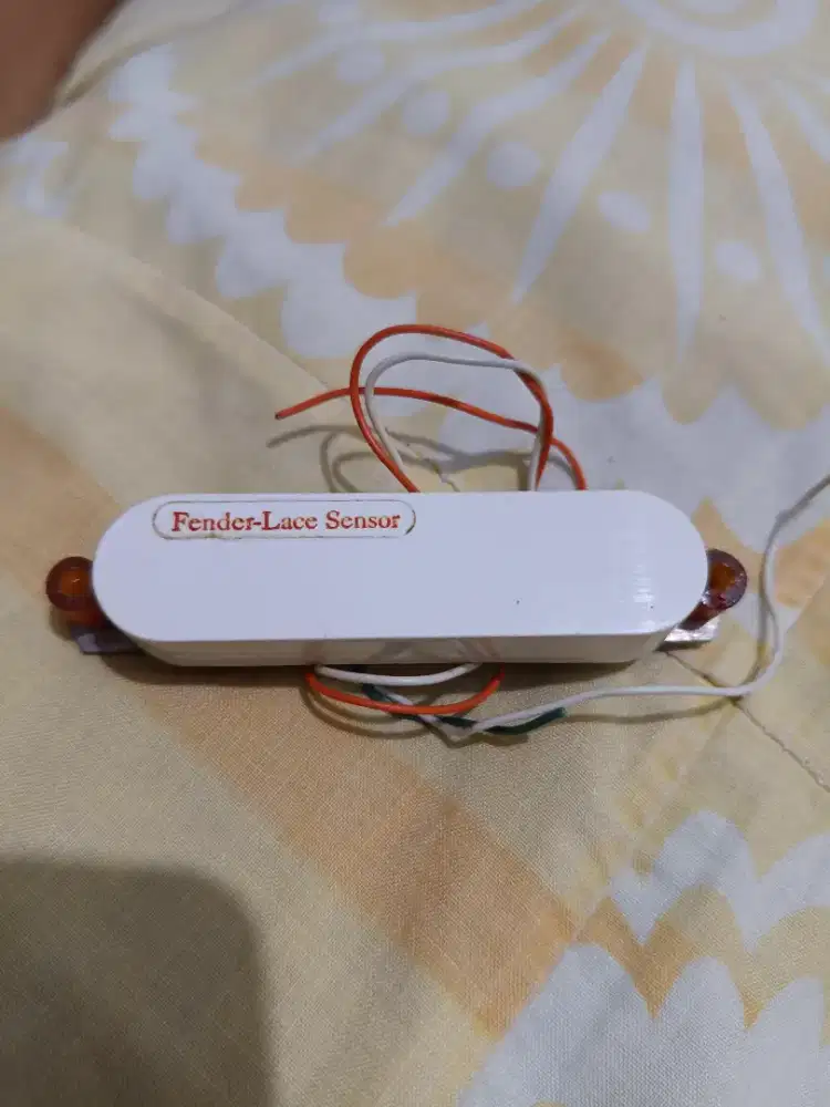 Jual pickups fender lace sensor (red)