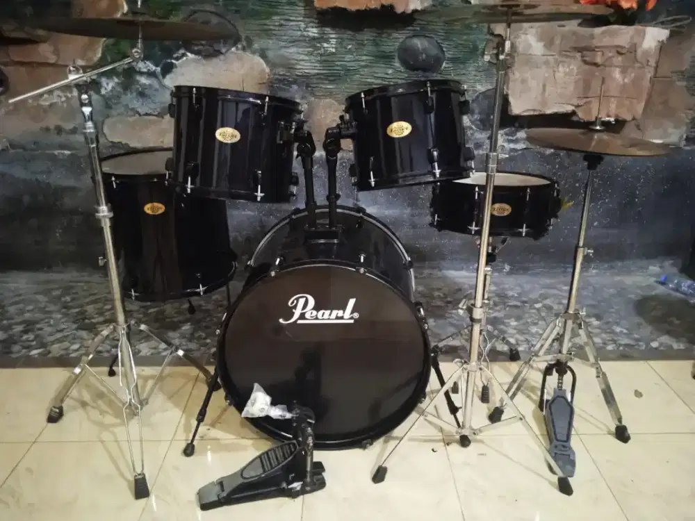 Drum Pearl Target hitam plus simbal