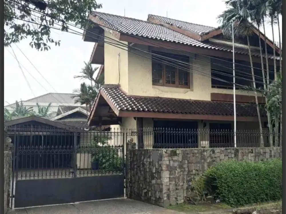 rumah di Jln pinang , Pondok Labu, Kec Cilandak