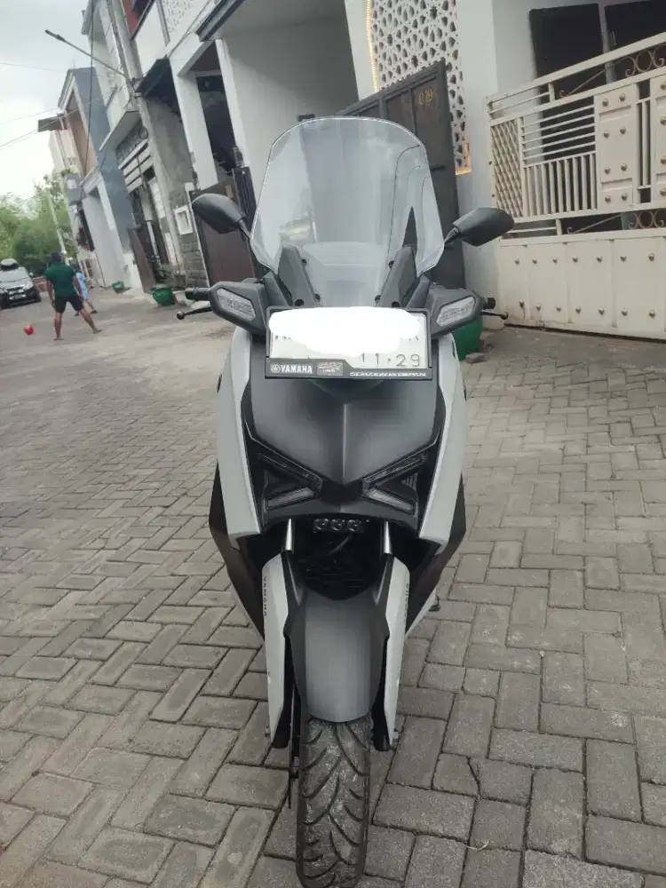 XMax 2024 low KM