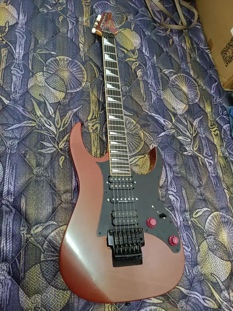 Jual borongan alat musik gitar Dan ampli