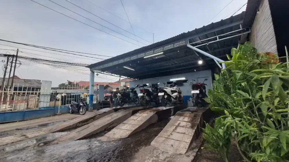Tenaga Cuci Motor Mobil